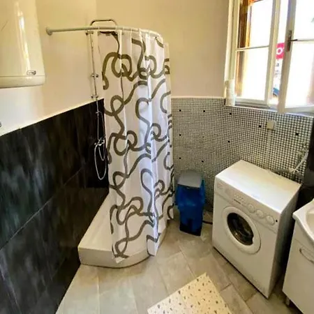 Treveler Apartment *